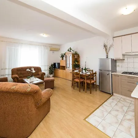 Apartmani Jordanka Crikvenica Exterior foto